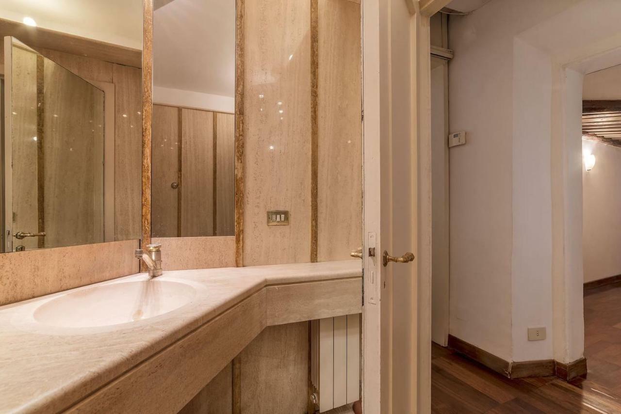 Unique Opportunity To Live In A Renaissance Palace - Ac/wi-fi Lejlighed *